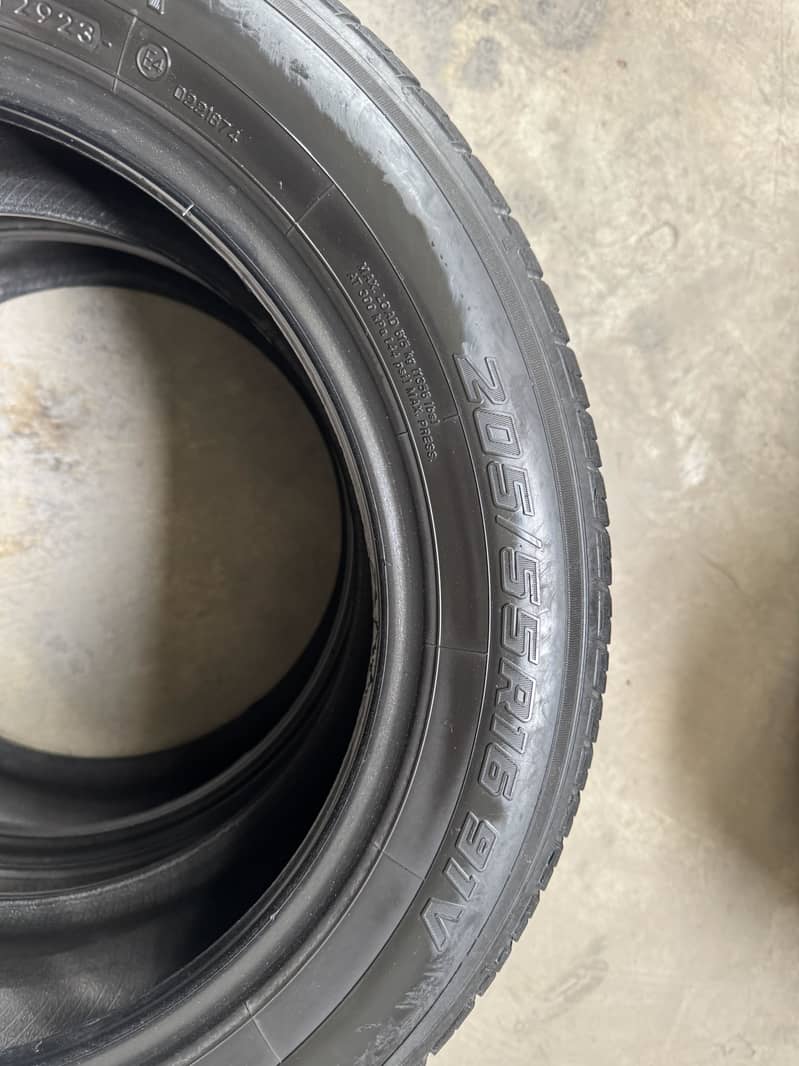 Corolla tyre 0