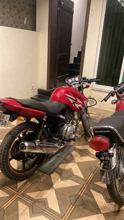 2016 MODEL YBR