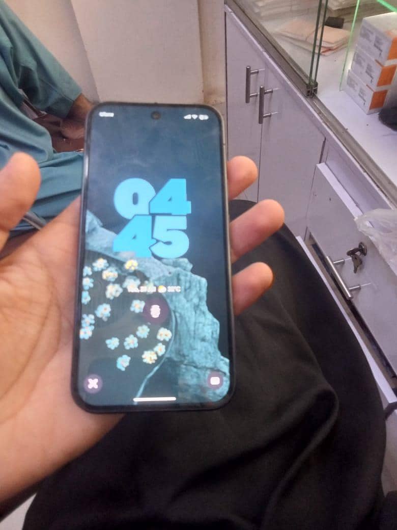 Google Pixel 9 3
