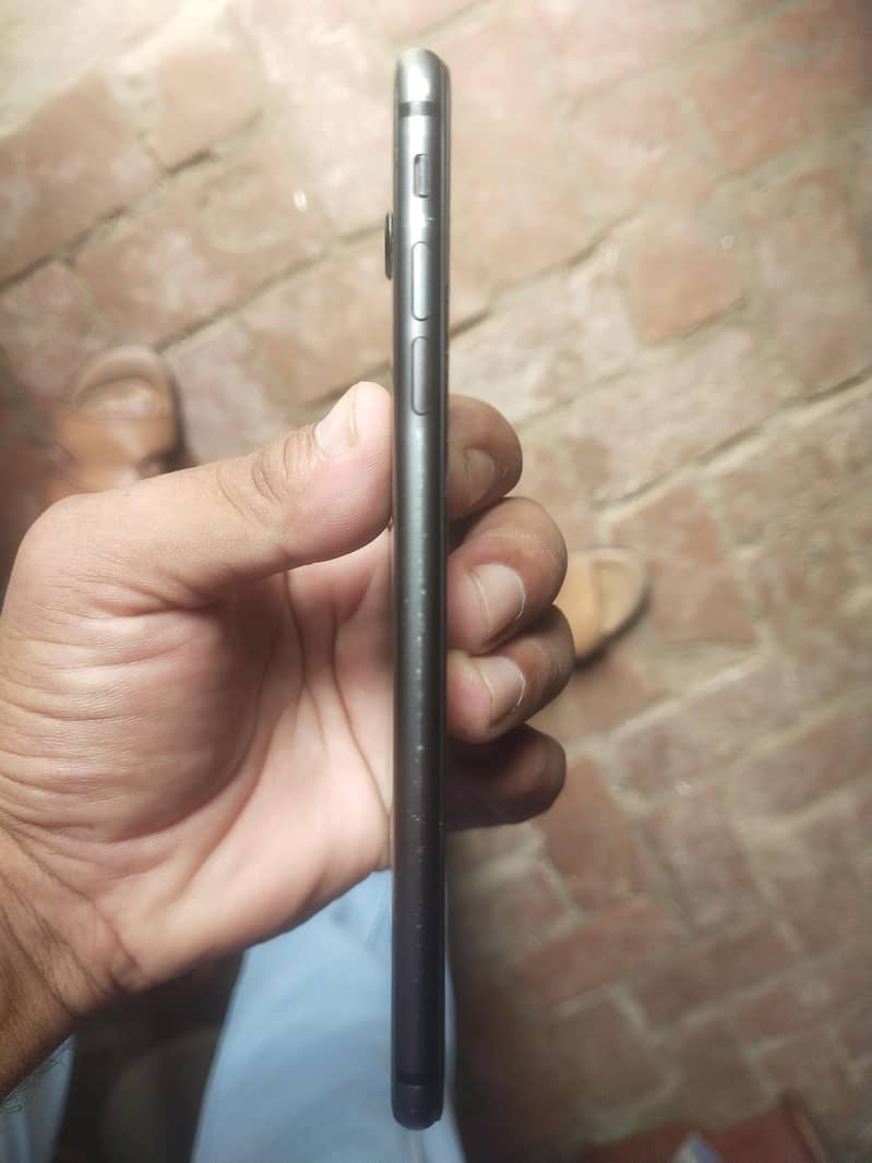 Apple iPhone 8 Plus 2