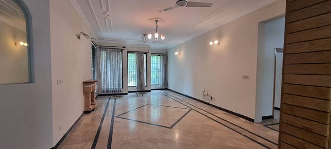 F-11 Excellent 1.5 Kanal Separate Gate Upper Portion. Proper 3 Bedrooms, Proper 3 Attached Bathrooms Modern Fittings Along With Marble Flooring Drawing Dining, TV Lounge, Kitchen