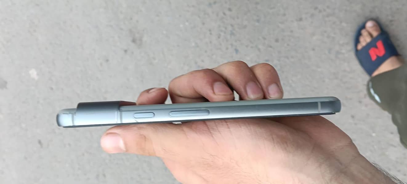 Google Pixel 8 3