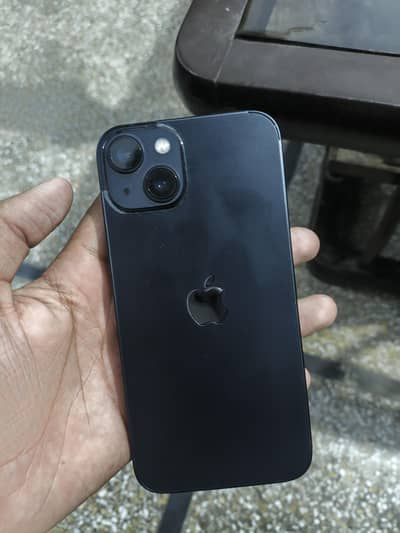 Apple iPhone 13
