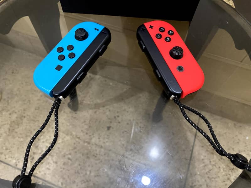 Nintendo Switch OLED Bundle – Games & Extra Accessories, 2