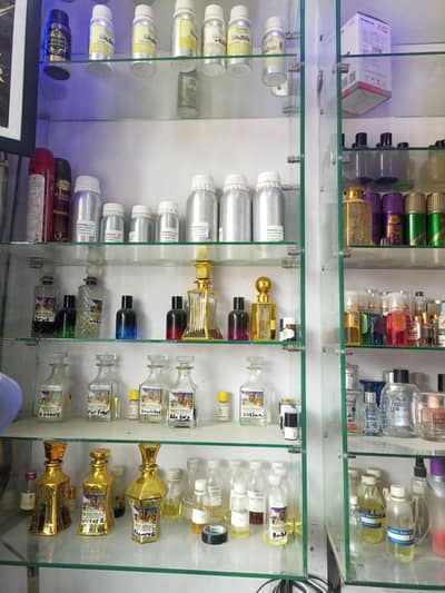 Glass shelf display