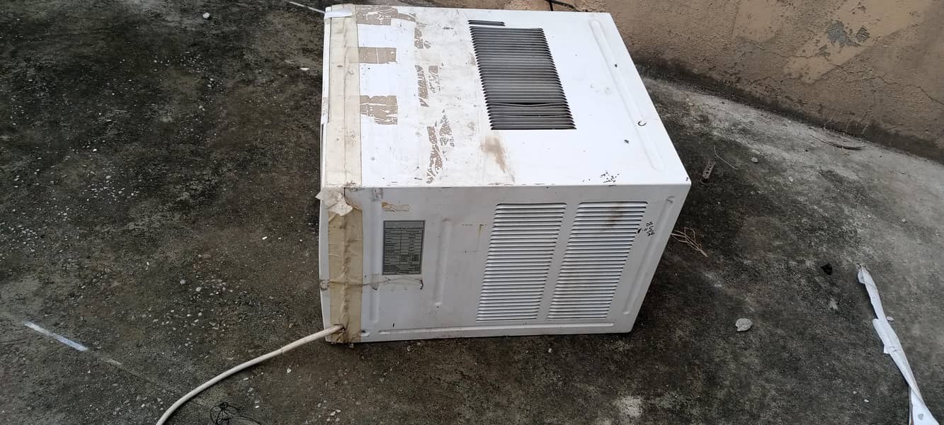 General window Ac 1