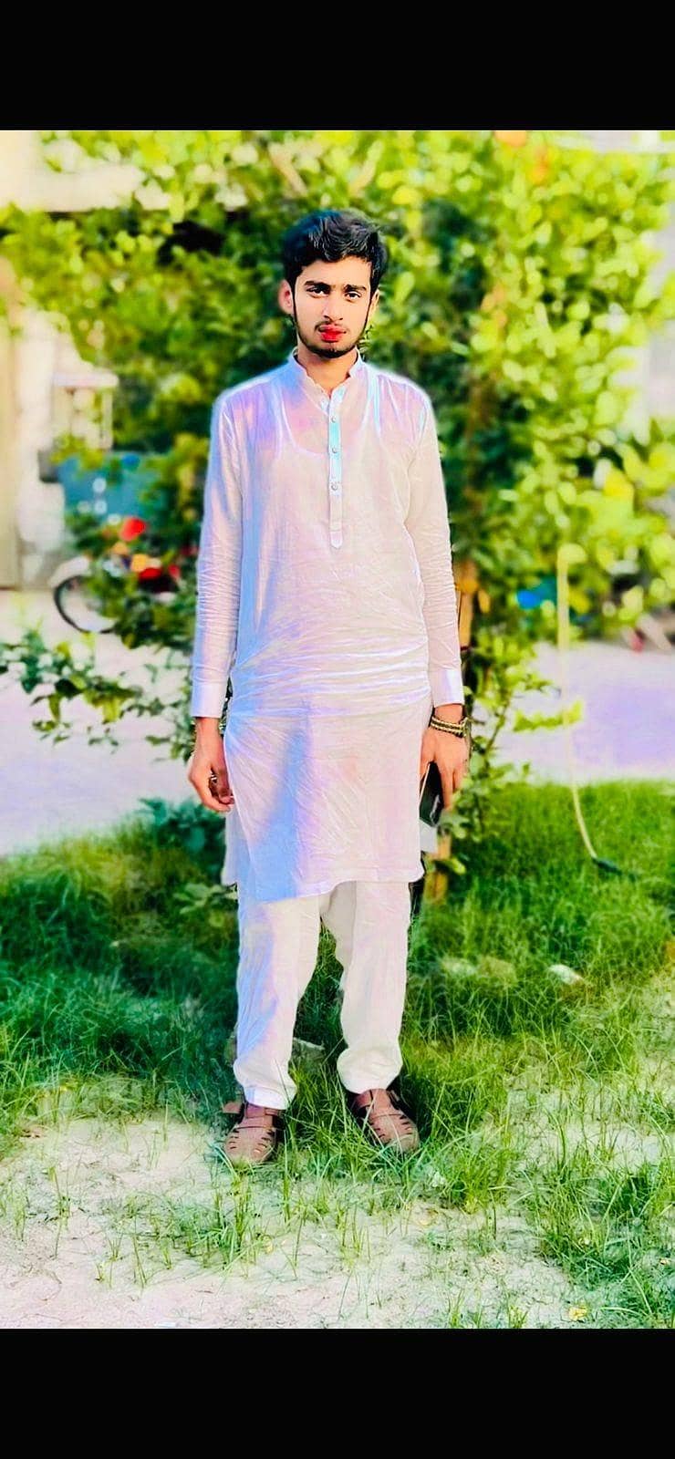 رہائش کھانا بھی 0