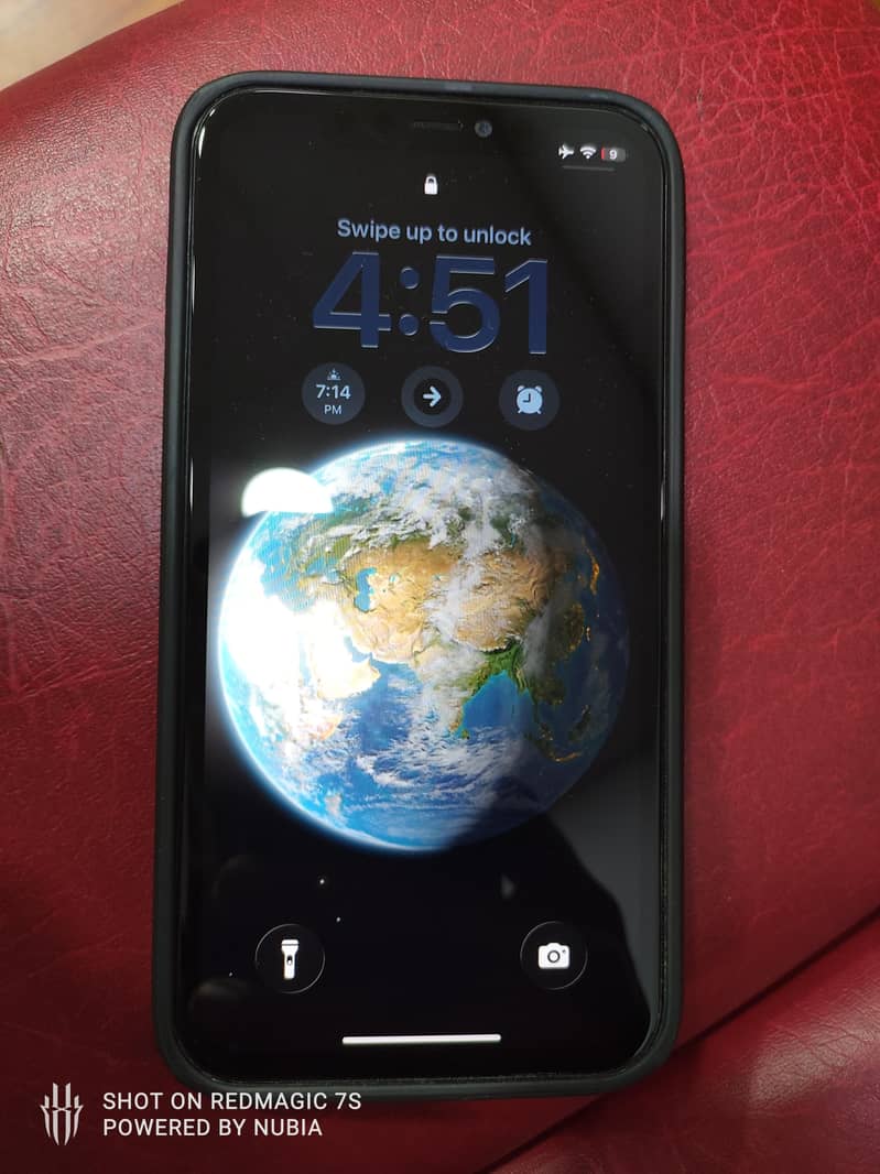 Apple iPhone 11 0