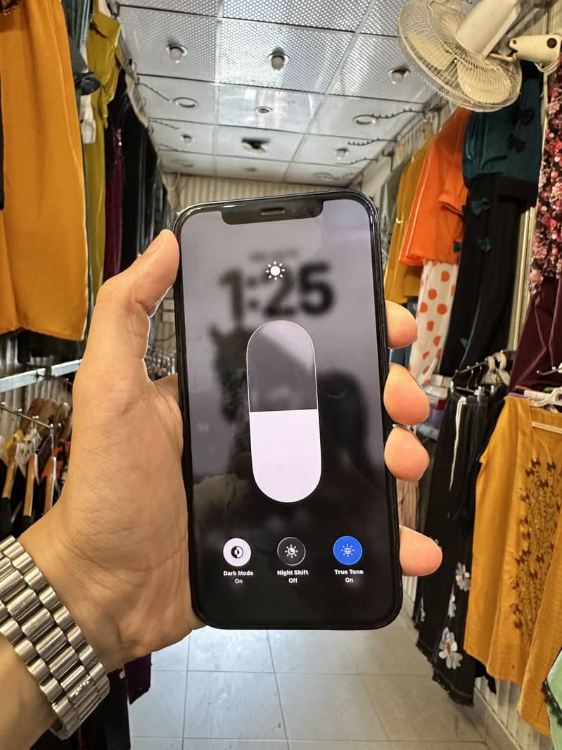 iPhone 12 3