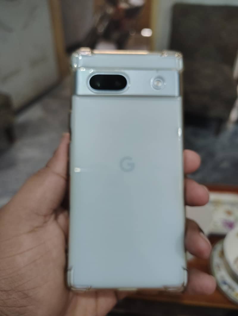 Google Pixel 7aA 1
