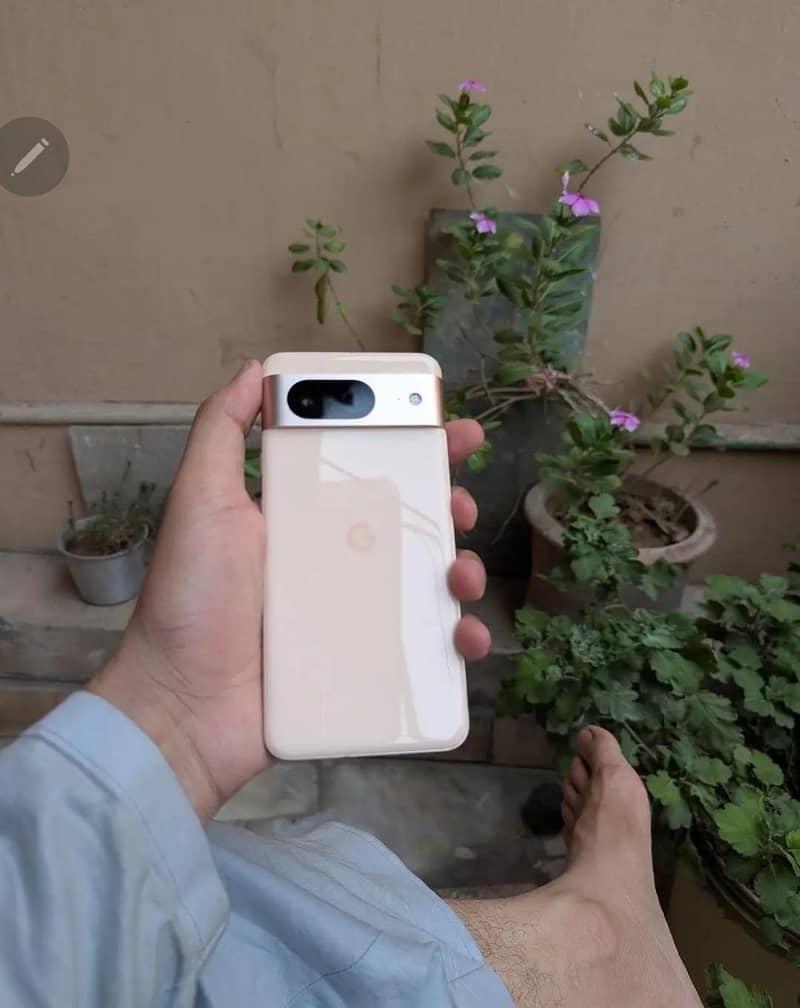 Google Pixel 8 1
