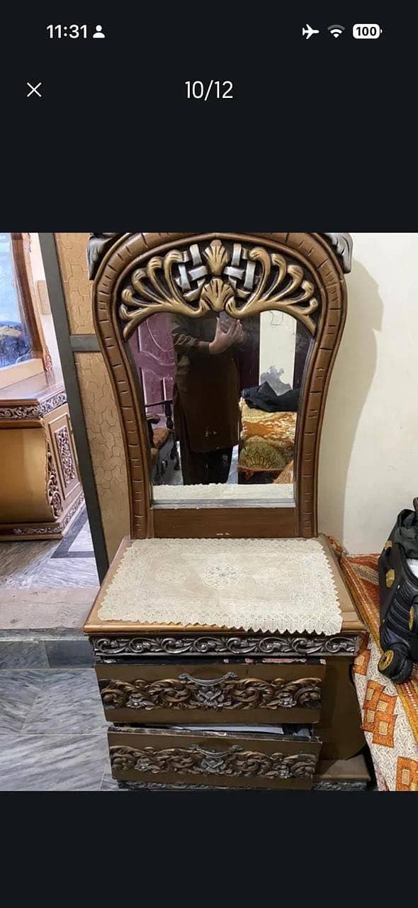 Full size bed with dressing table 5