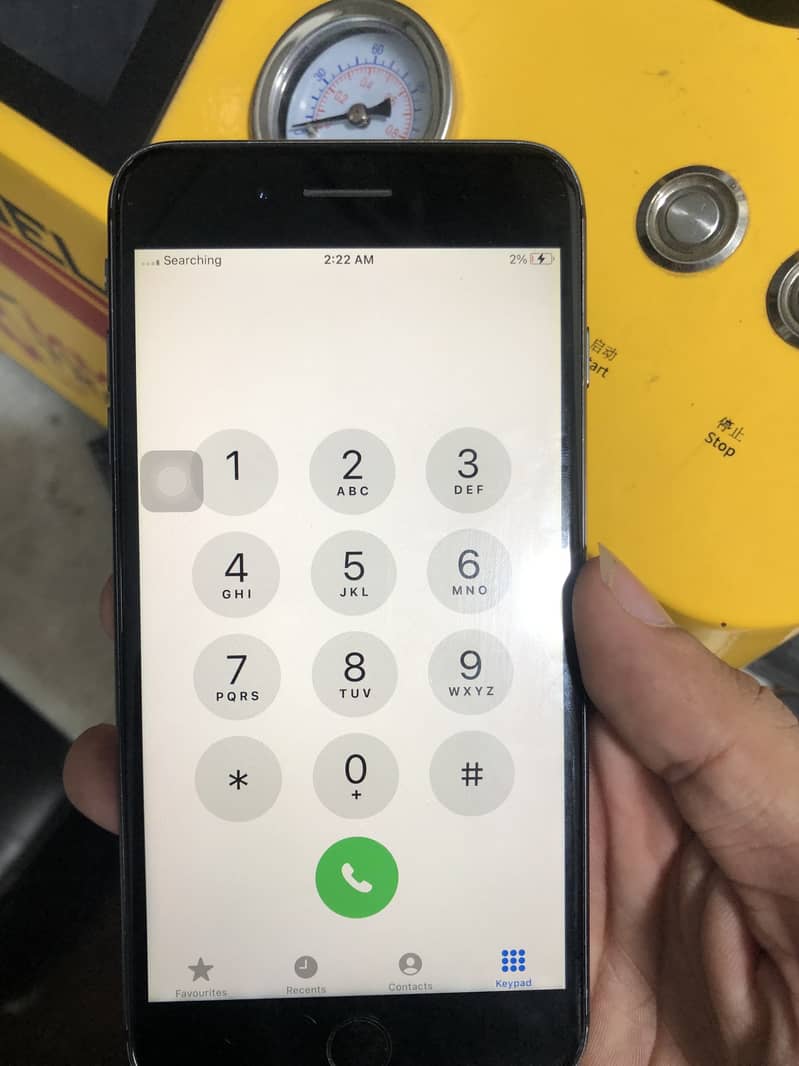 iPhone 8 Plus (64) 3