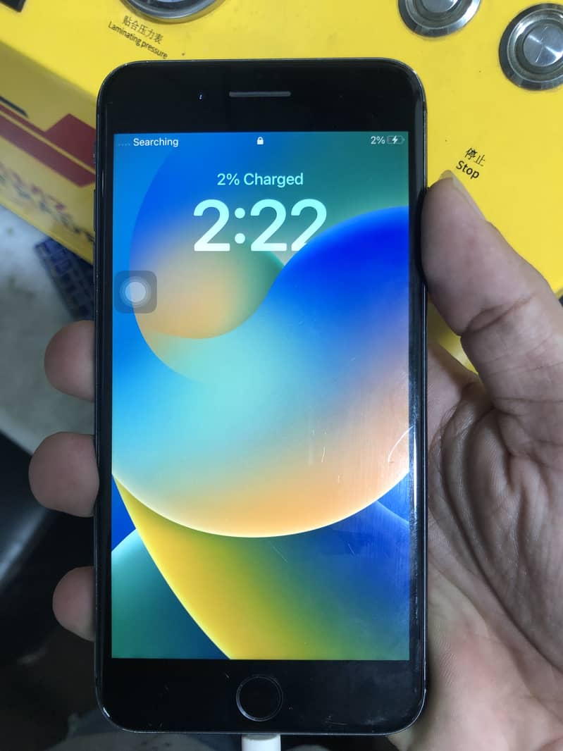 iPhone 8 Plus (64) 5