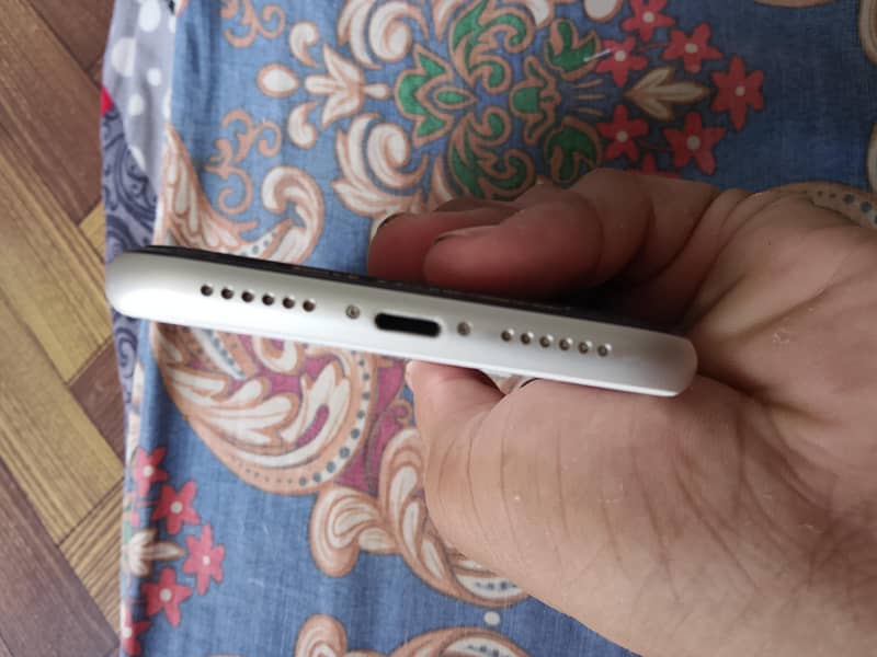 Apple iPhone 11 2