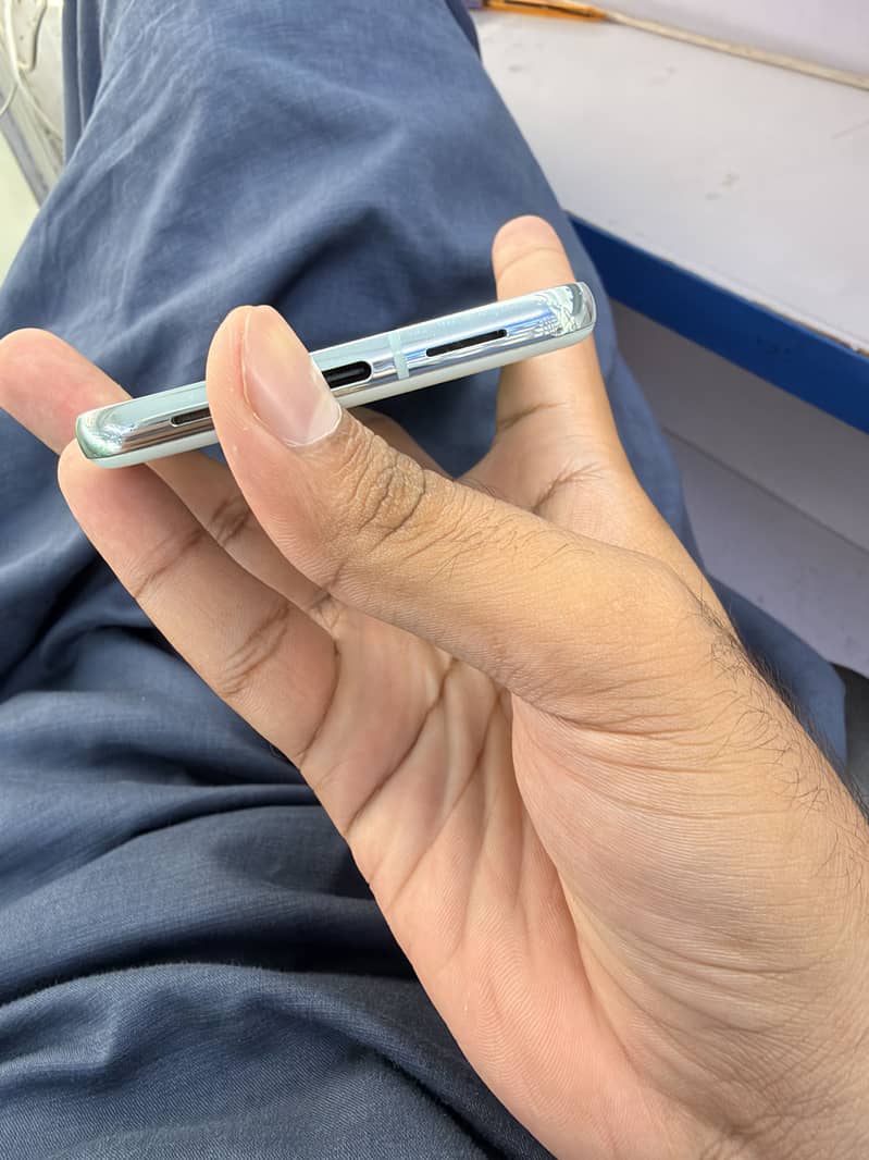 Google Pixel 8 Pro 3