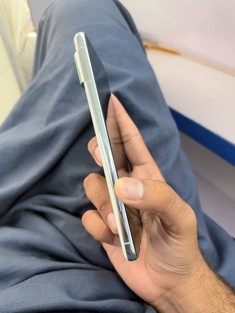 Google Pixel 8 Pro 5