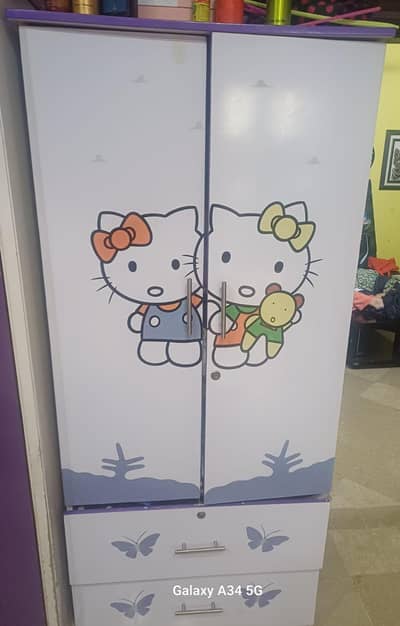 kids wardrobe