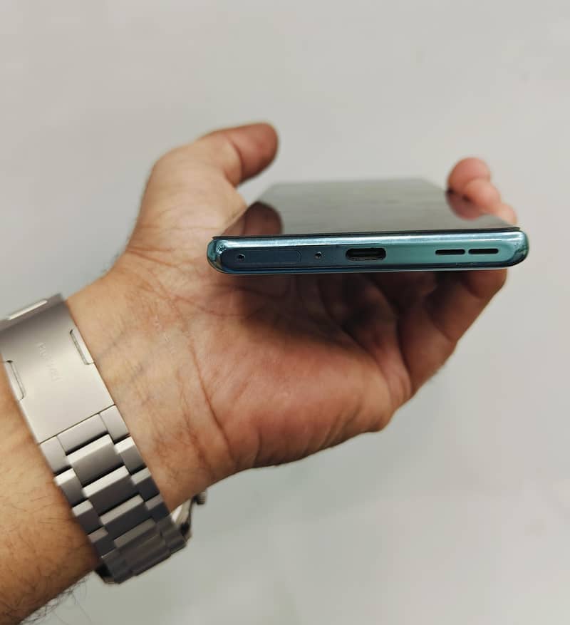 One Plus Ace 2 Pro 3