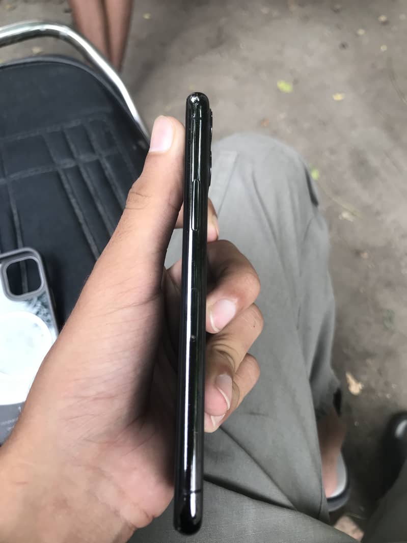 iPhone 11 pro 2
