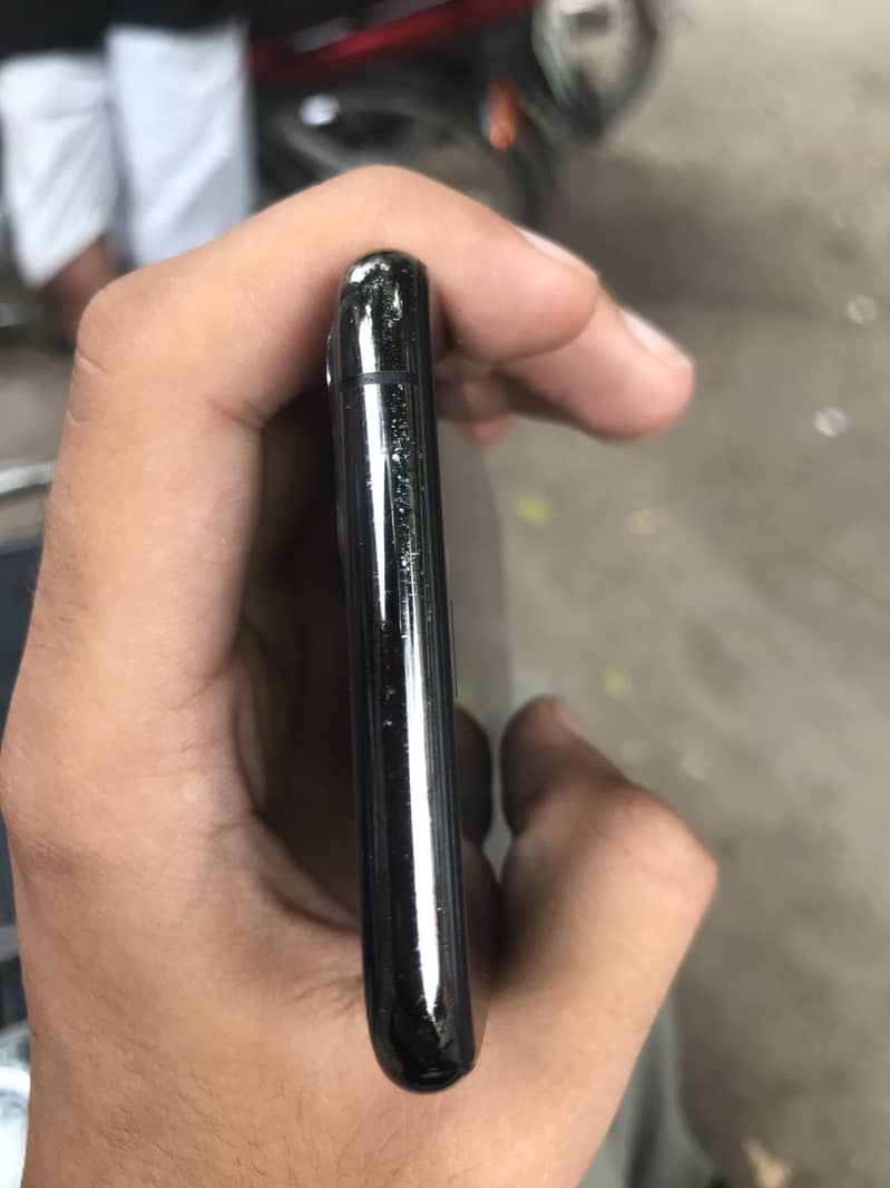 iPhone 11 pro 3