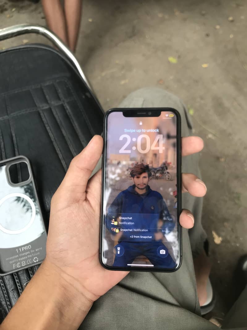 iPhone 11 pro 8