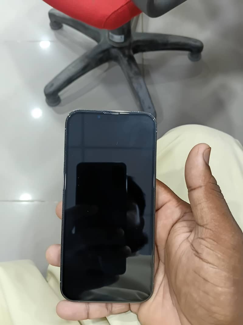 Apple iPhone 13 Pro 4