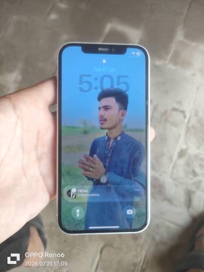 Apple iPhone 12