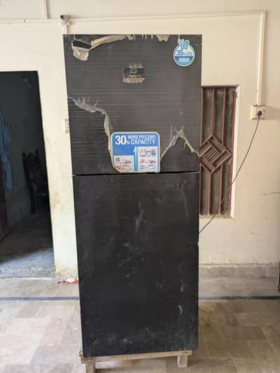 Dawlance big fridge refrigerator 10/9