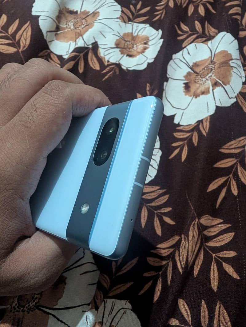 Google Pixel 7a 1