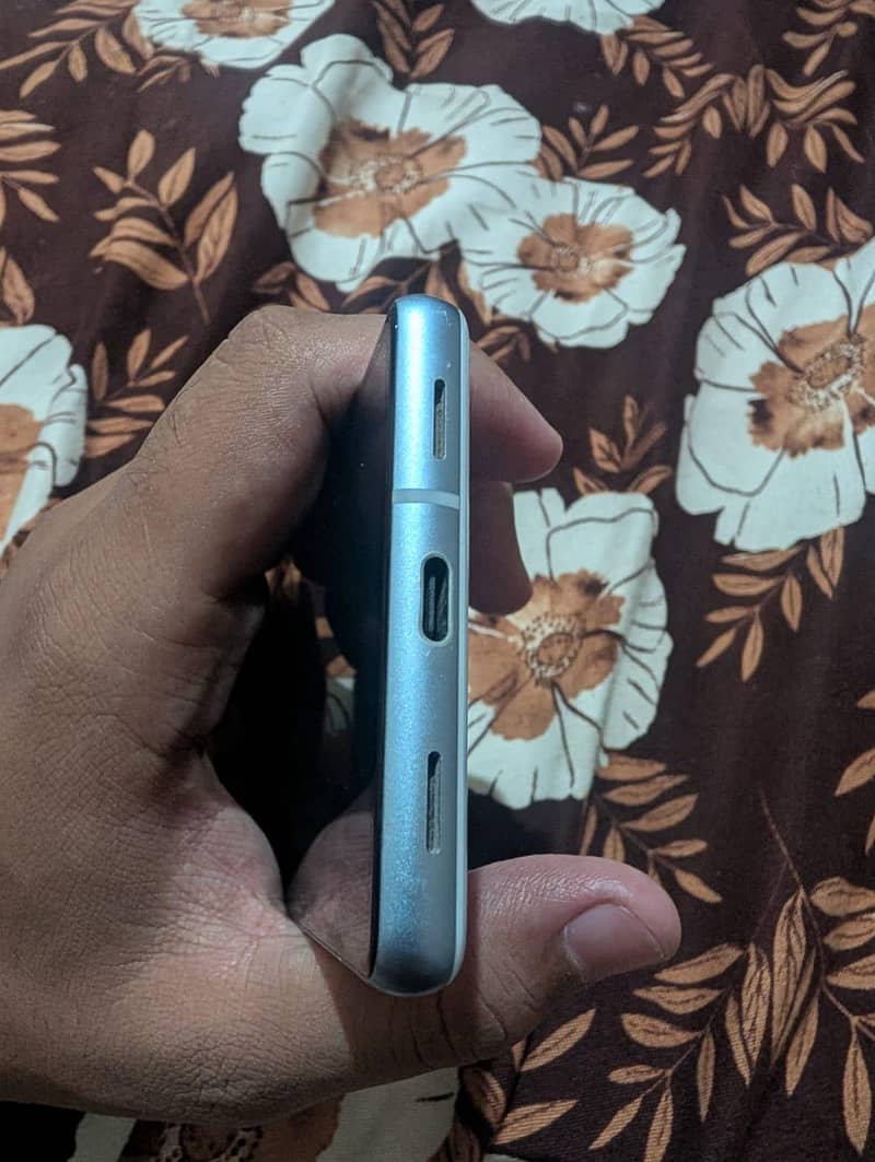 Google Pixel 7a 4