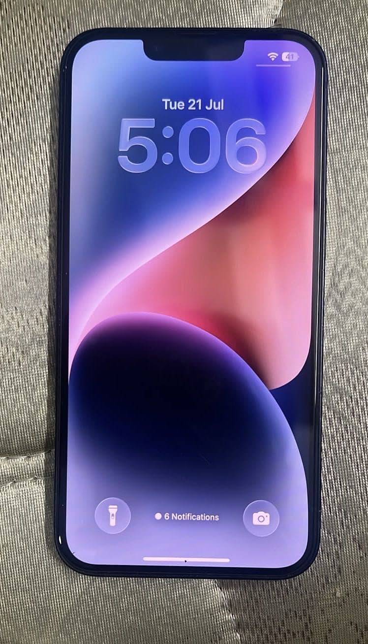 iPhone 14 3