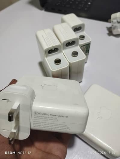 Original Apple Charger for MacBook and original cables