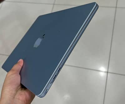 M4 MacBook Air (Only 14 Cycles used) Urgent Sell