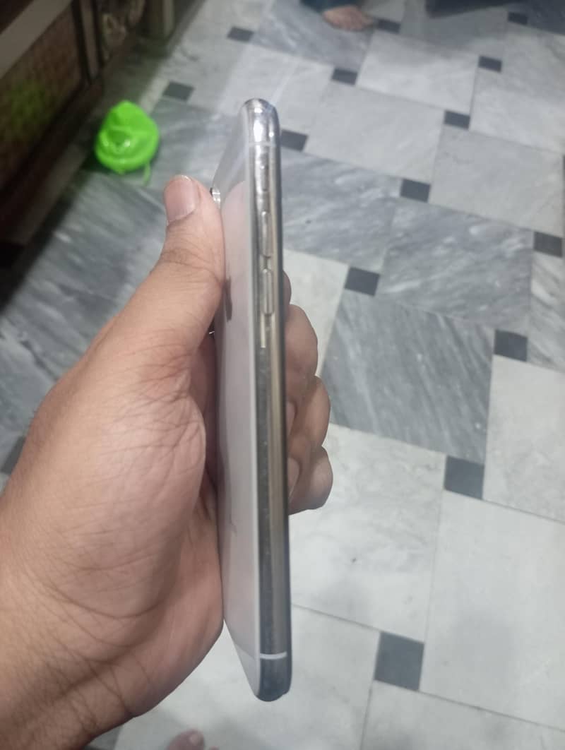 Apple iPhone X 1