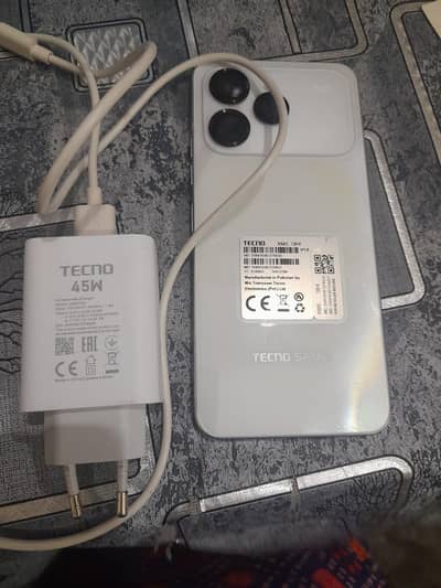 Tecno spark 40