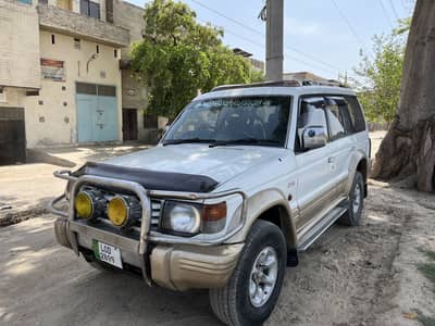 Pajero  ( exchange possible ) contact number 0’3’0’0’7’2’4’8’0,8’3’