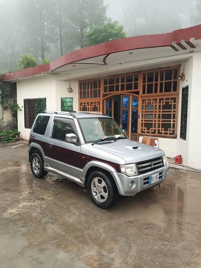 Mitsubishi Pajero Mini 2012