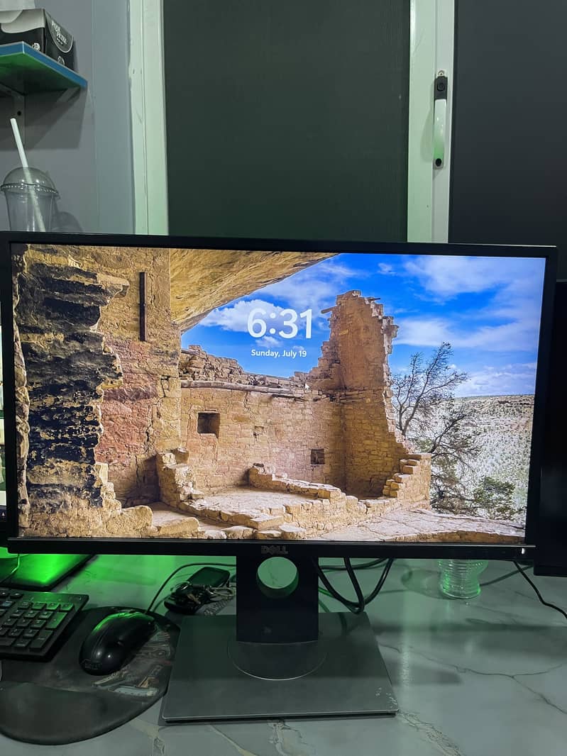 LED 23” 1
