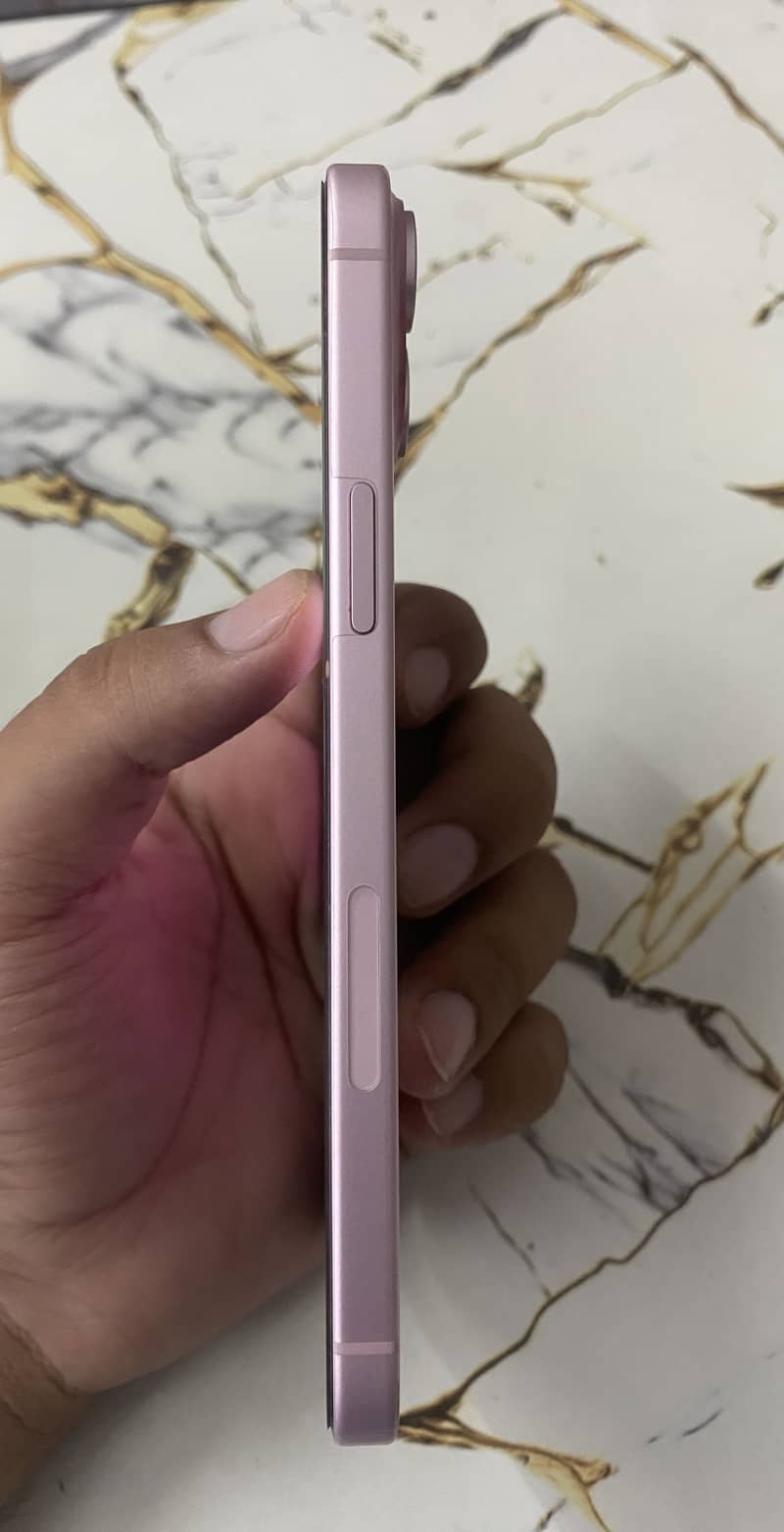 Apple iPhone 15 plus 2