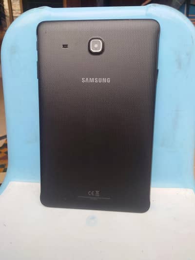 Samsung Galaxy tab E 9.6 SM-T560 1.5GB  8GB with flip cover