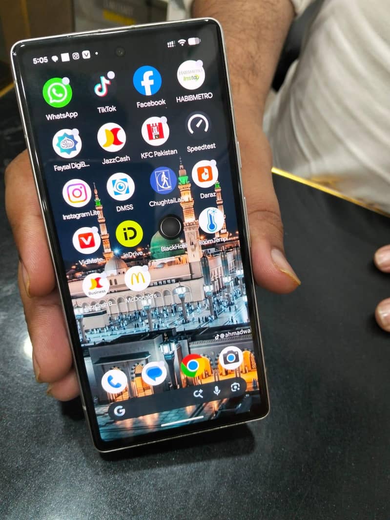 Google Pixel 7a 2