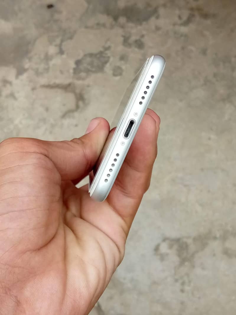 Apple iPhone 7 5