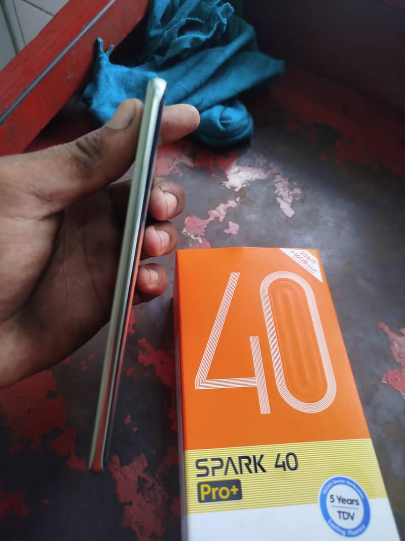 techno spark 40 Pro plus 2