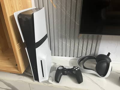 Used PS5 Pro with Sony Pulse Elite