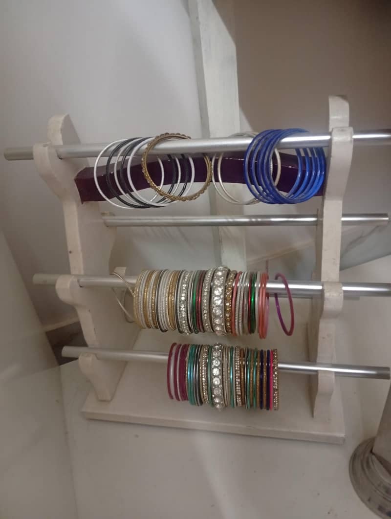 Bangle stand 2
