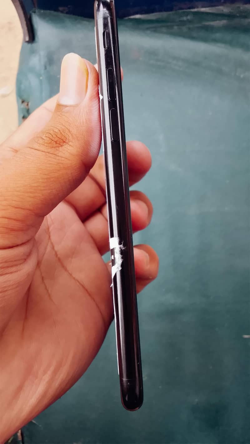 Apple iPhone 7 2