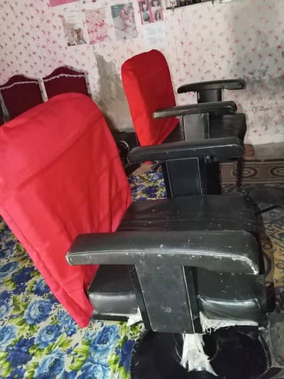2 chair with 1 bed