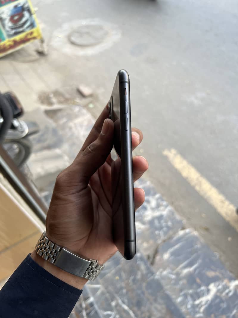 Iphone 11 4