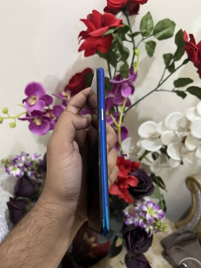 Realme 3 4/64 with box 0/3/1/8/4/9/6/9/8/7/0